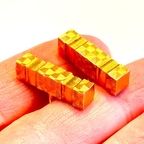 Gold cufflinks mod brutalist mid century textured rectangle bars vintage signed - Picture 7 of 7